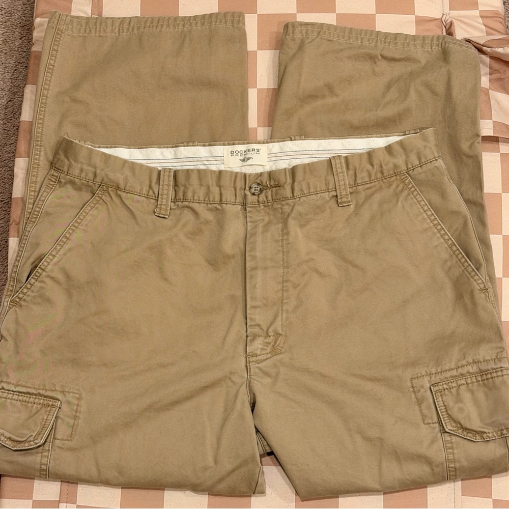 Dockers Men's Khaki Cargo Pants